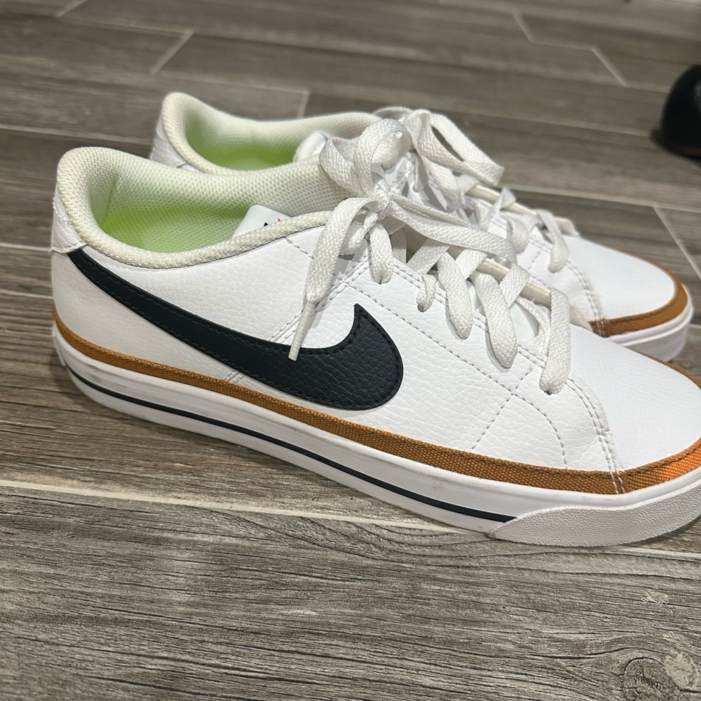 Nike White and Black Court Sneakers